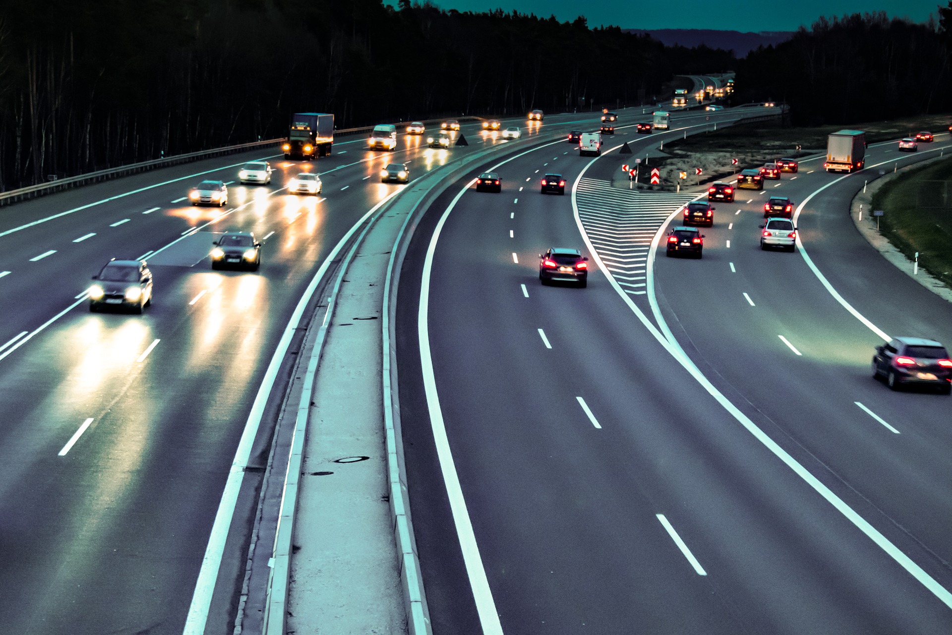 ecodriving i alerty potrzebne w monitornigu gps samochodów